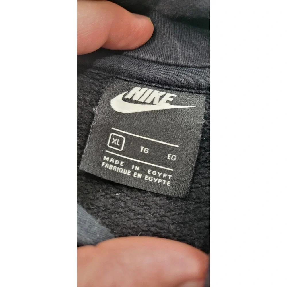 Nike sportswear club